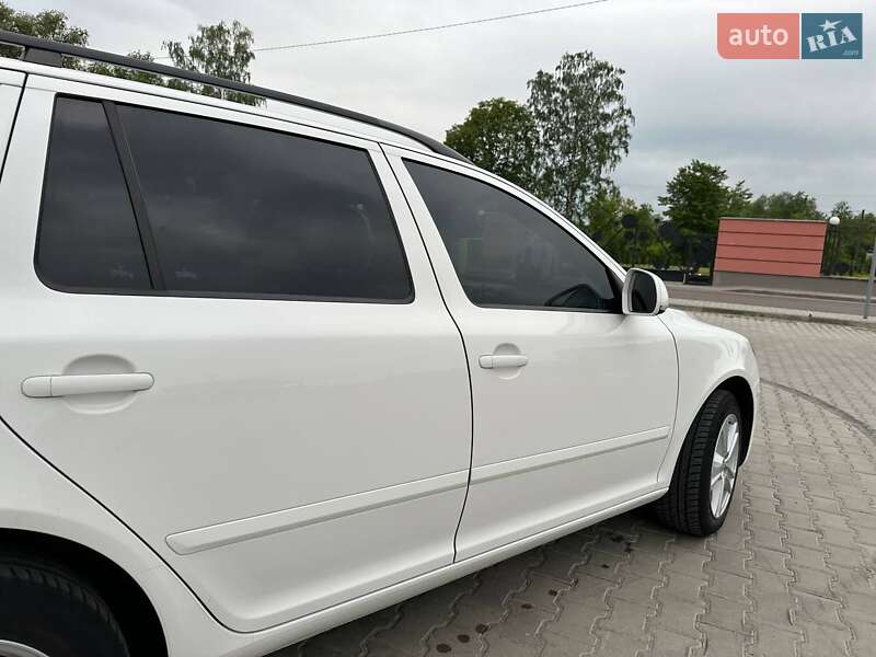 Универсал Skoda Octavia 2011 в Бориславе