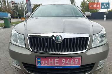 Лифтбек Skoda Octavia 2010 в Кропивницком