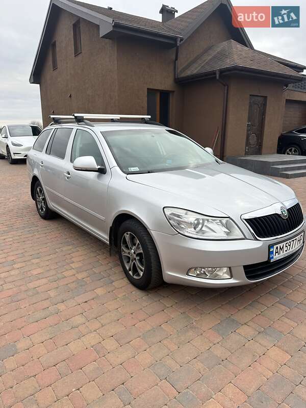 Универсал Skoda Octavia 2013 в Житомире фото 2 Универсал Skoda Octavia 2013 в Житомире