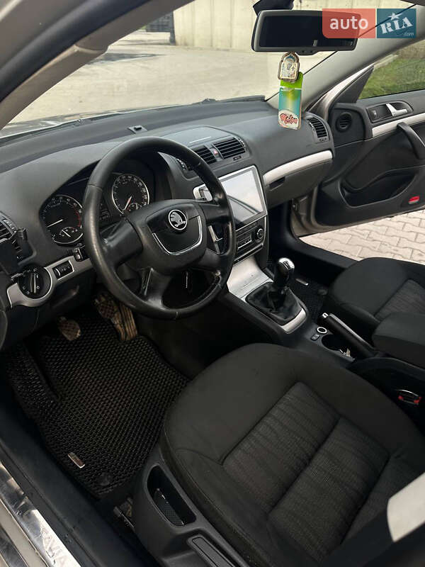 Универсал Skoda Octavia 2009 в Шумске фото 11 Универсал Skoda Octavia 2009 в Шумске