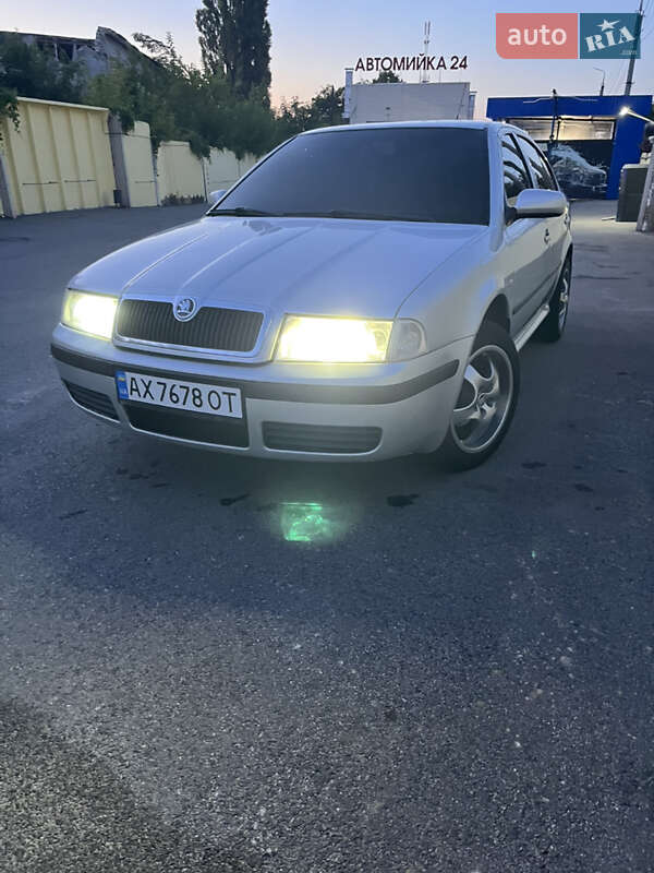 Ліфтбек Skoda Octavia 2005 в Харкові