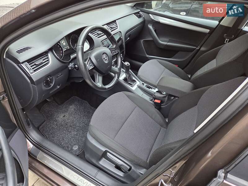 Универсал Skoda Octavia 2013 в Луцке фото 9 Универсал Skoda Octavia 2013 в Луцке