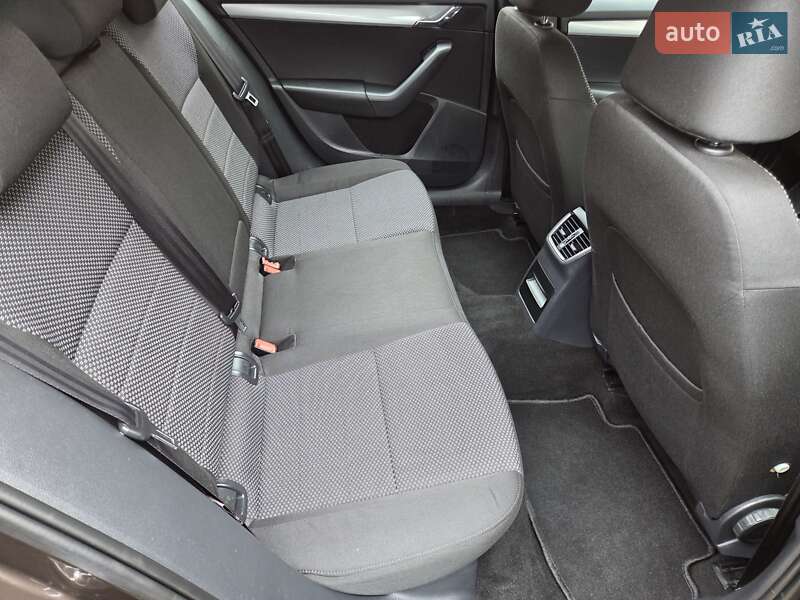 Универсал Skoda Octavia 2013 в Луцке фото 25 Универсал Skoda Octavia 2013 в Луцке