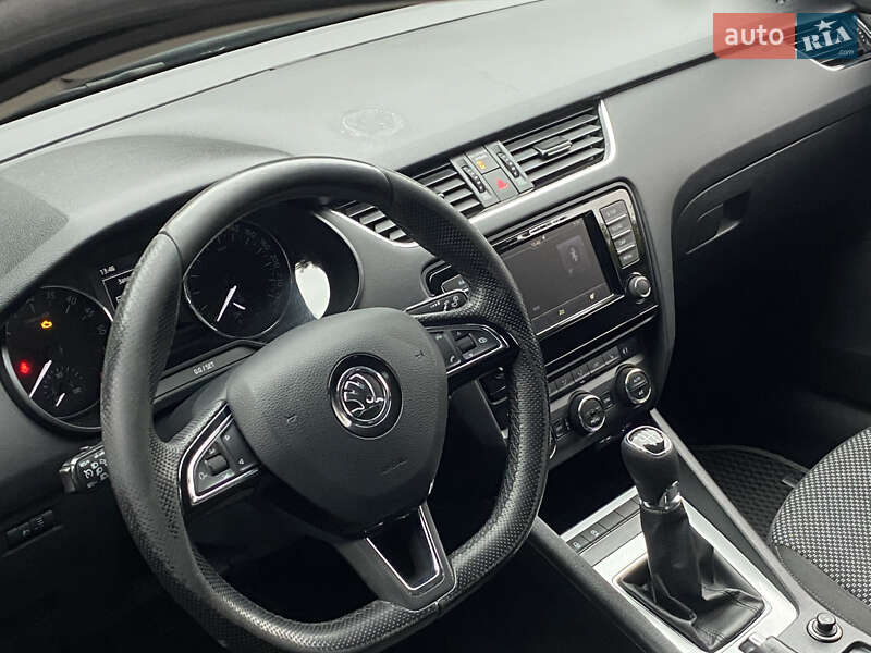 Универсал Skoda Octavia 2016 в Смыге