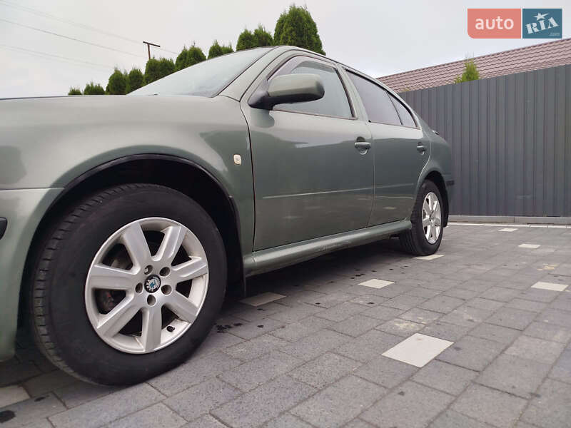 Лифтбек Skoda Octavia 2002 в Дрогобыче