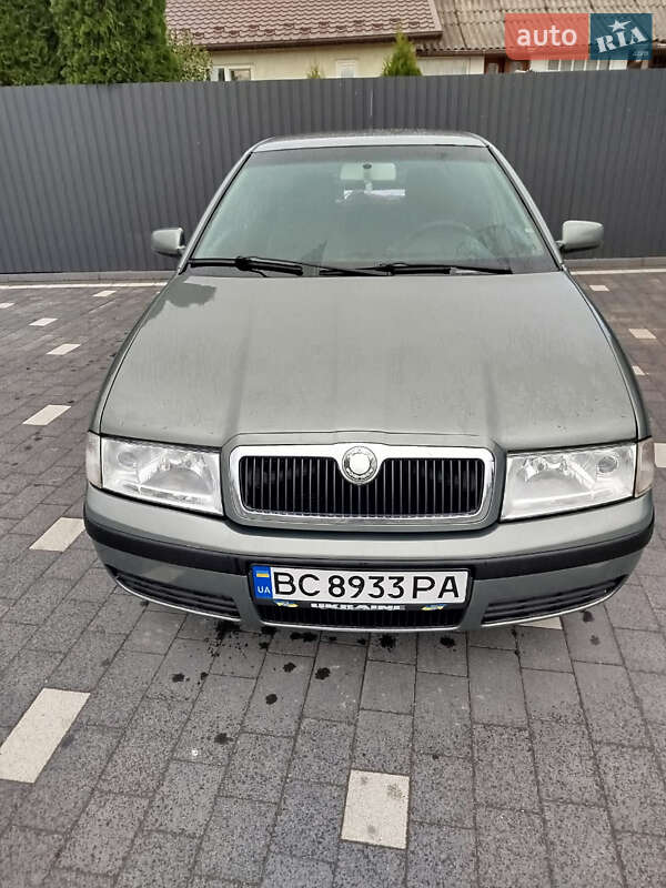 Лифтбек Skoda Octavia 2002 в Дрогобыче