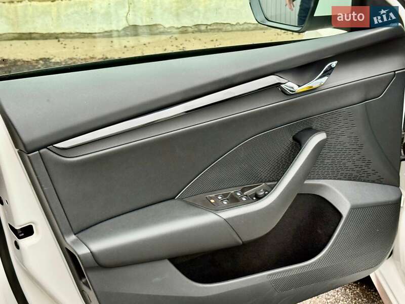 Лифтбек Skoda Octavia 2021 в Киеве