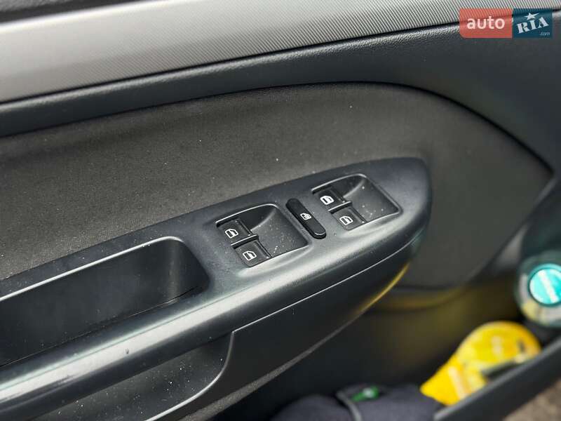 Универсал Skoda Octavia 2011 в Киеве фото 16 Универсал Skoda Octavia 2011 в Киеве