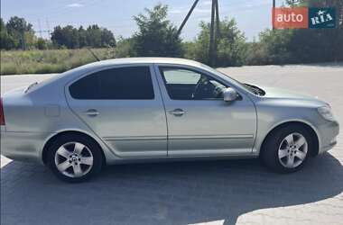 Лифтбек Skoda Octavia 2011 в 