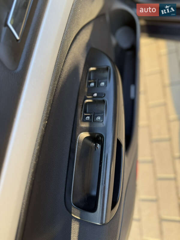 Универсал Skoda Octavia 2010 в Нововолынске