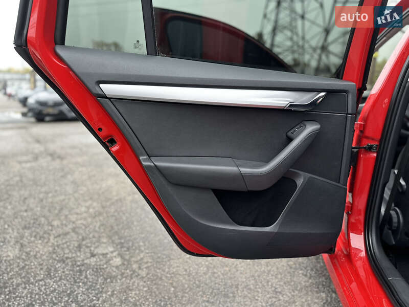 Універсал Skoda Octavia 2013 в Харкові