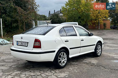 Лифтбек Skoda Octavia 2002 в 