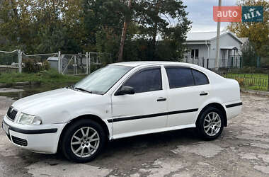 Лифтбек Skoda Octavia 2002 в 