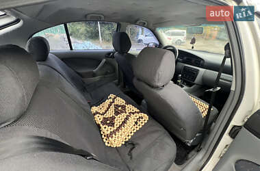 Лифтбек Skoda Octavia 2002 в 