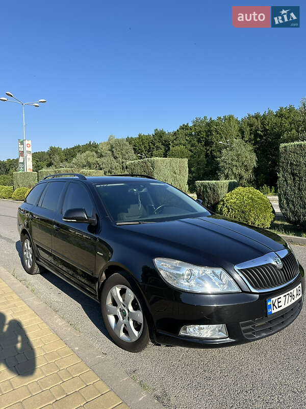 Универсал Skoda Octavia 2010 в Днепре