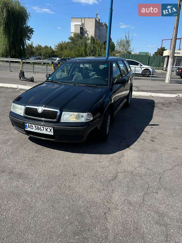 Универсал Skoda Octavia 2003 в Виннице