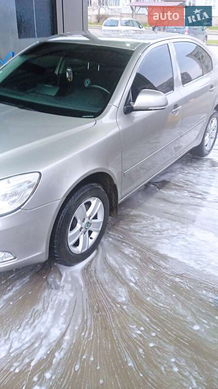 Ліфтбек Skoda Octavia 2012 в Шептицькому