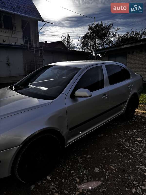 Лифтбек Skoda Octavia 2006 в Бориславе