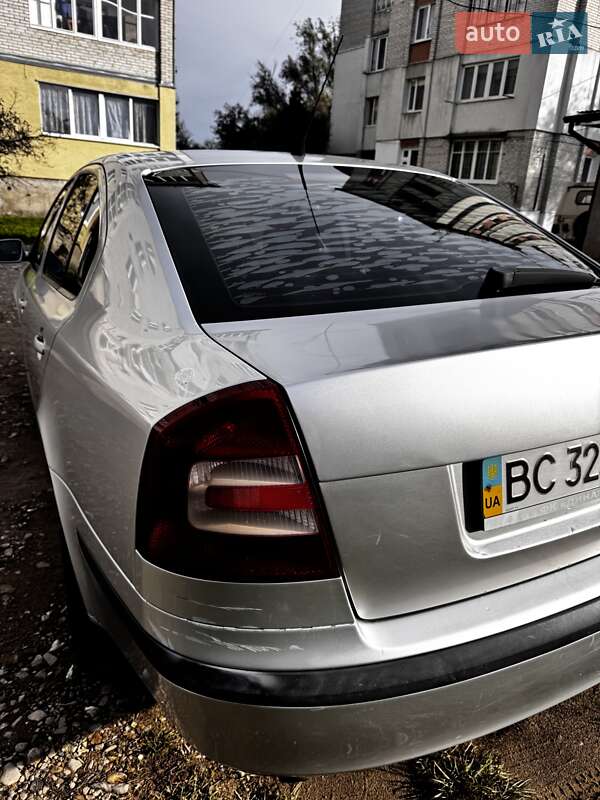Лифтбек Skoda Octavia 2006 в Бориславе