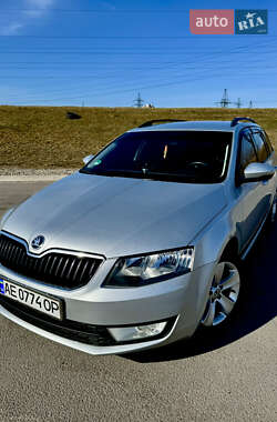 Універсал Skoda Octavia 2015 в Дніпрі