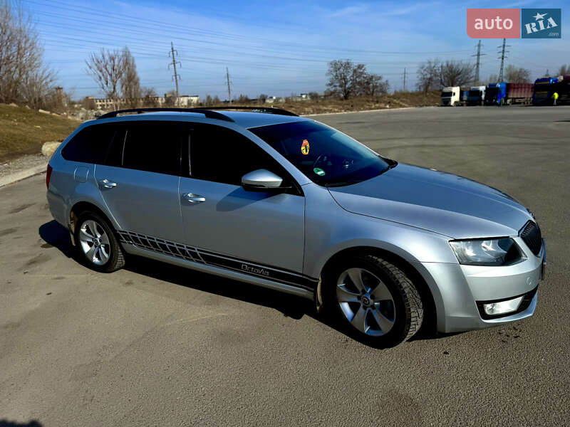 Універсал Skoda Octavia 2015 в Дніпрі фото 4 Універсал Skoda Octavia 2015 в Дніпрі