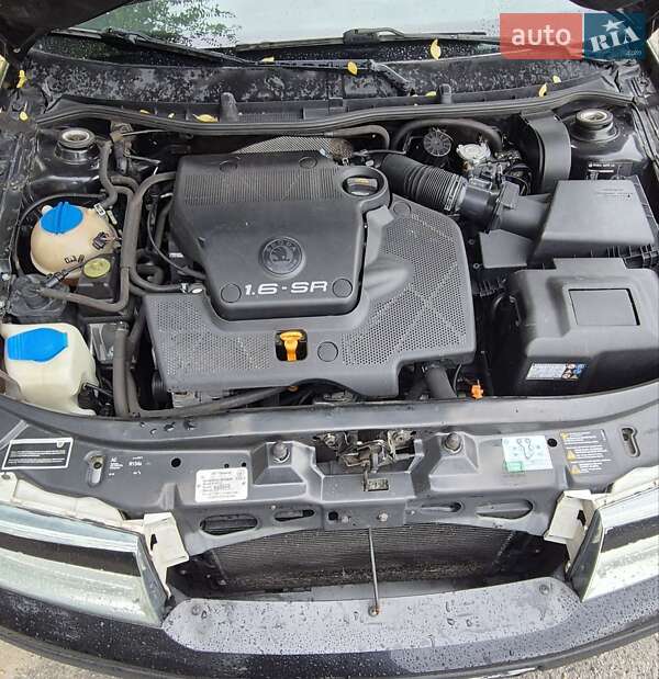 Лифтбек Skoda Octavia 2006 в Запорожье