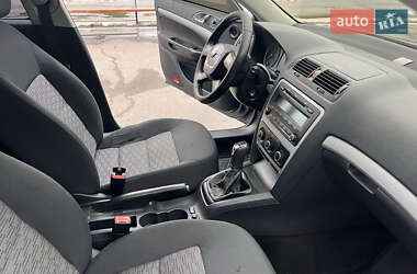 Лифтбек Skoda Octavia 2012 в 