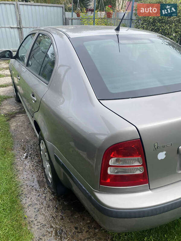 Універсал Skoda Octavia 2009 в Дубні