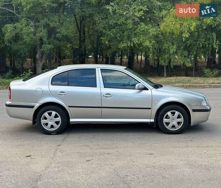 Лифтбек Skoda Octavia 2004 в Николаеве