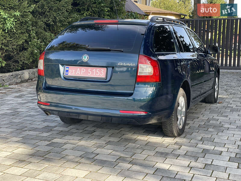 Универсал Skoda Octavia 2011 в Староконстантинове