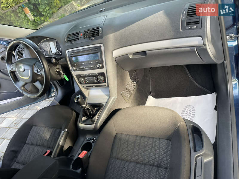Универсал Skoda Octavia 2011 в Староконстантинове
