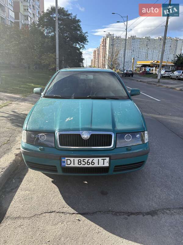 Ліфтбек Skoda Octavia 2000 в Павлограді