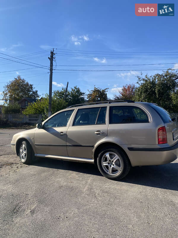 Универсал Skoda Octavia 2004 в Погребище