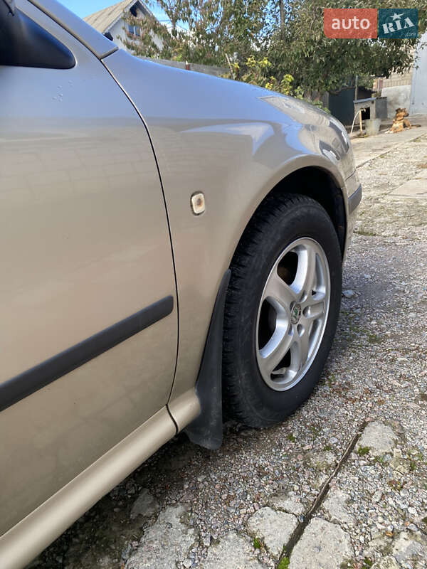 Универсал Skoda Octavia 2004 в Погребище