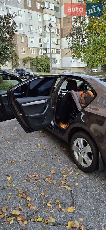 Лифтбек Skoda Octavia 2017 в Кропивницком