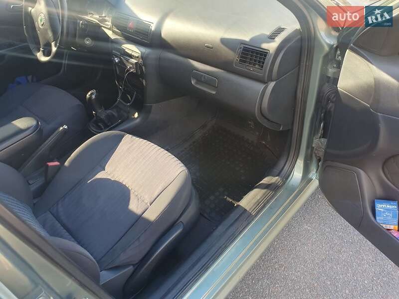 Лифтбек Skoda Octavia 2003 в Коростене фото 3 Лифтбек Skoda Octavia 2003 в Коростене