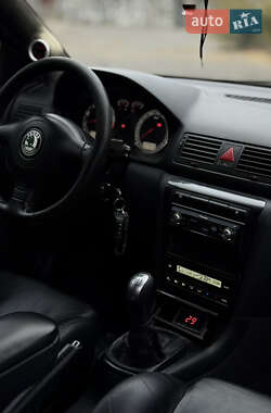 Лифтбек Skoda Octavia 2005 в 