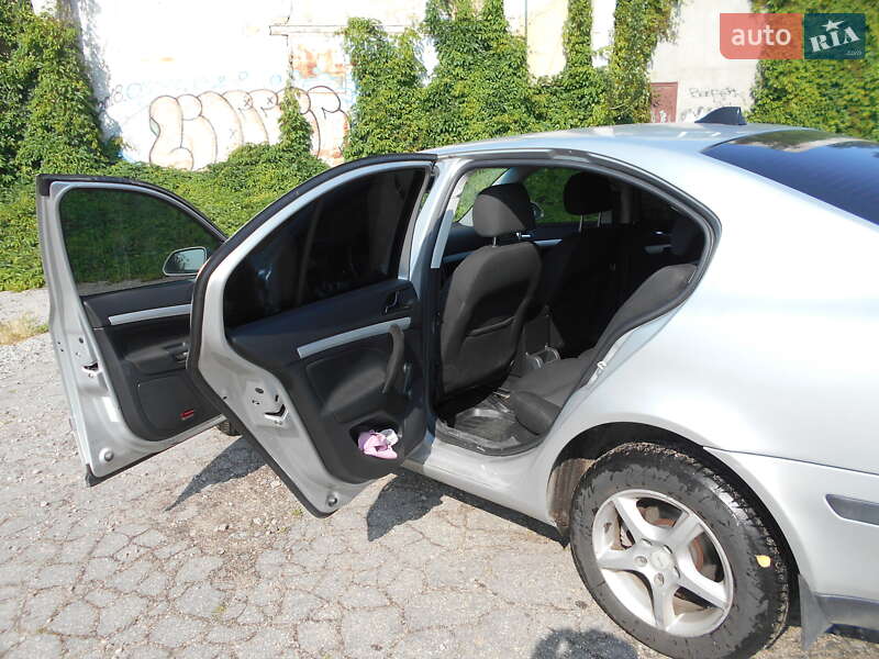 Лифтбек Skoda Octavia 2006 в Кропивницком