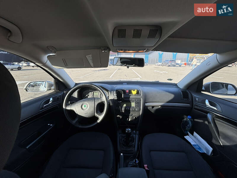 Лифтбек Skoda Octavia 2004 в Киеве