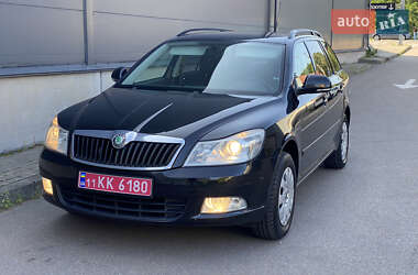 Универсал Skoda Octavia 2010 в 