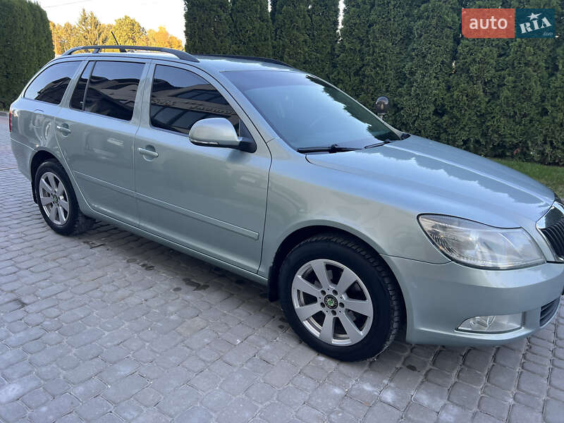 Универсал Skoda Octavia 2012 в Дунаевцах