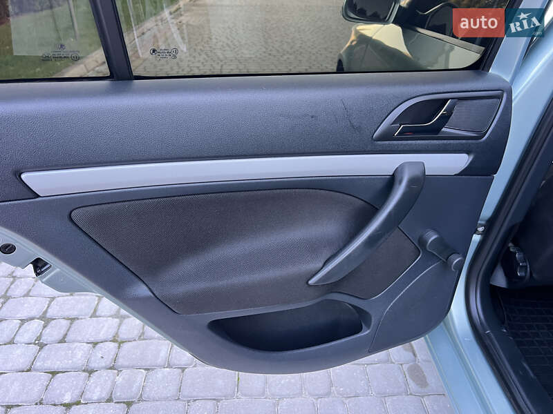 Универсал Skoda Octavia 2012 в Дунаевцах