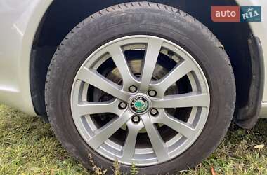 Ліфтбек Skoda Octavia 2010 в 