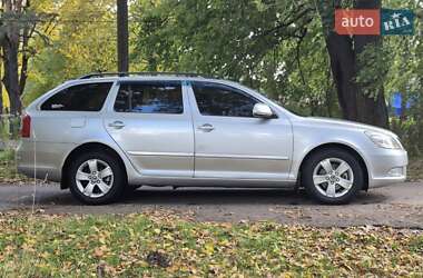Универсал Skoda Octavia 2010 в 