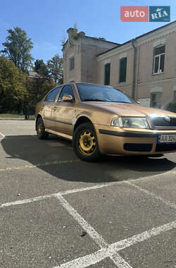 Лифтбек Skoda Octavia 2001 в 