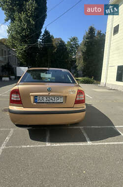 Лифтбек Skoda Octavia 2001 в 