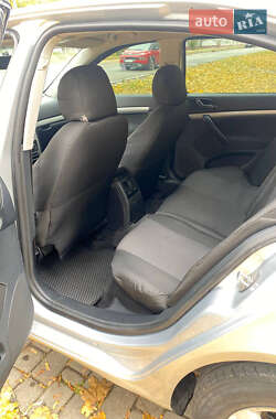 Лифтбек Skoda Octavia 2010 в 