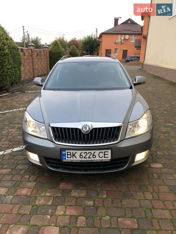 Универсал Skoda Octavia 2012 в Луцке фото 2 Универсал Skoda Octavia 2012 в Луцке