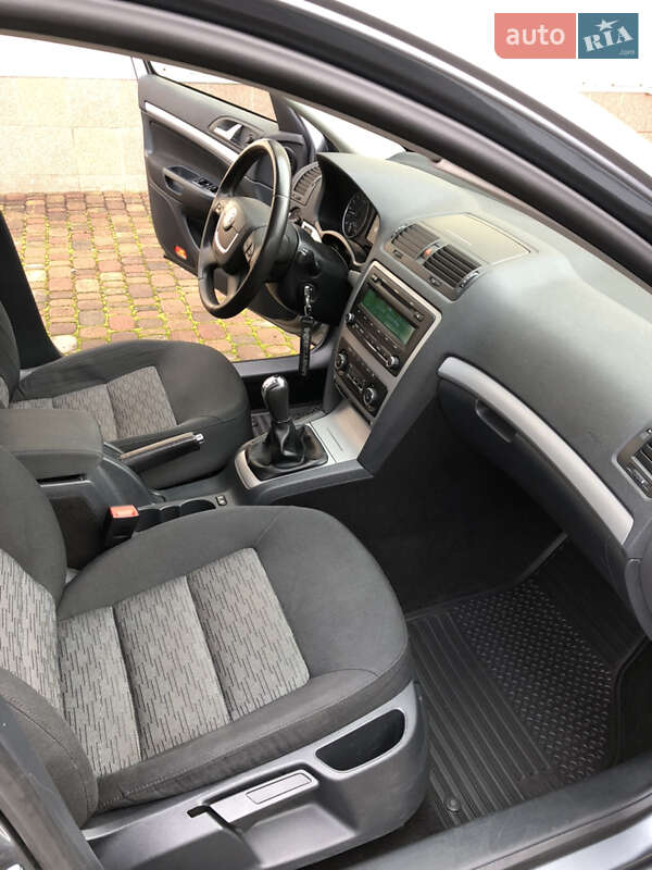 Универсал Skoda Octavia 2012 в Луцке фото 14 Универсал Skoda Octavia 2012 в Луцке