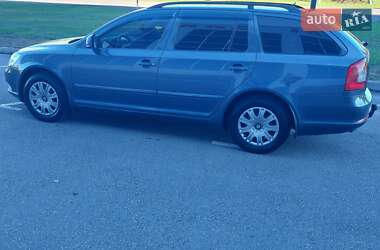 Універсал Skoda Octavia 2010 в 